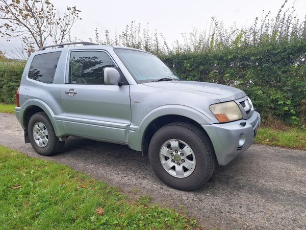 Mitsubishi Pajero SUV, Diesel, 2006, Silver