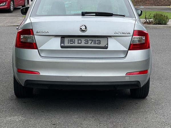 Skoda Octavia Saloon, Diesel, 2015, Silver