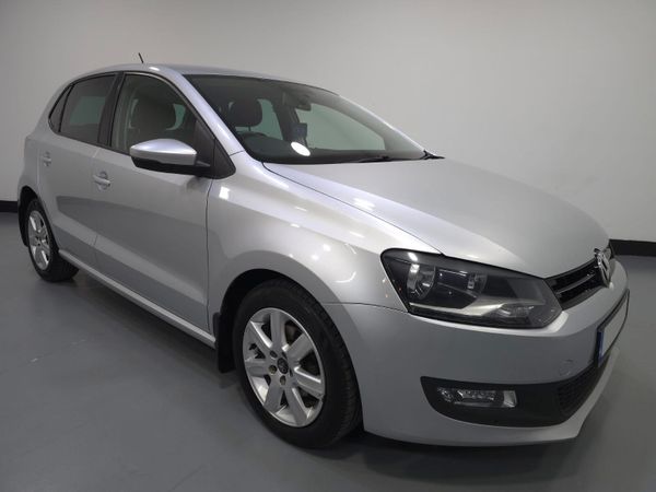 Volkswagen Polo Hatchback, Petrol, 2013, Silver