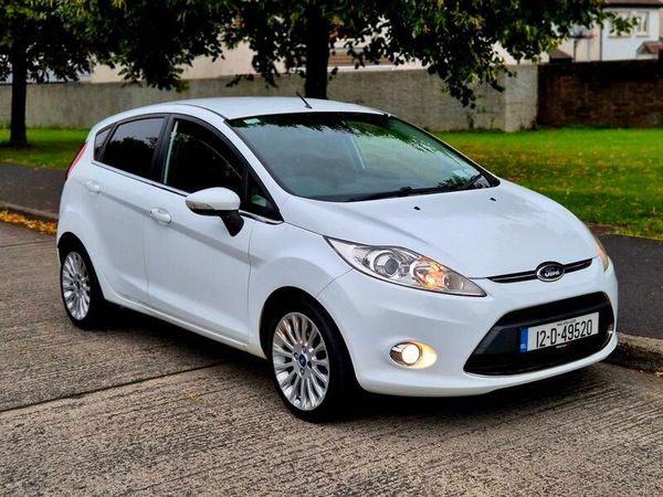 Ford Fiesta Hatchback, Diesel, 2012, White