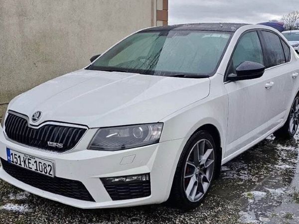 Skoda Octavia Saloon, Diesel, 2015, White