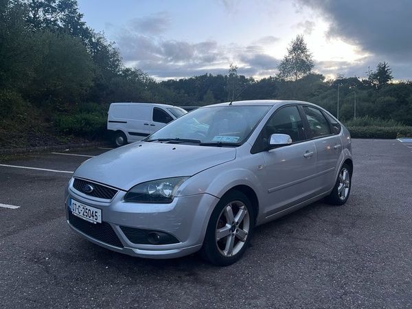 Ford Focus Hatchback, Petrol, 2007, Silver