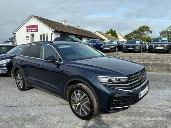 Volkswagen Touareg Estate, Petrol Plug-in Hybrid, 2024, Blue