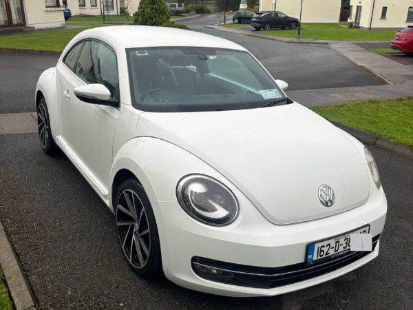 Volkswagen Beetle Hatchback, Petrol, 2016, White