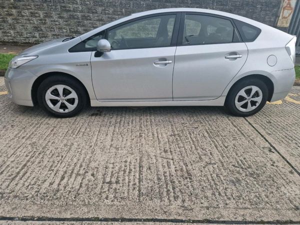 Toyota Prius Hatchback, Petrol Hybrid, 2016, Silver