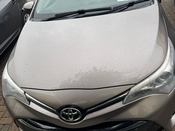 Toyota Avensis Saloon, Petrol, 2016, Bronze