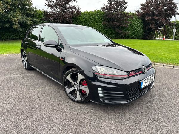 Volkswagen Golf Hatchback, Petrol, 2017, Black