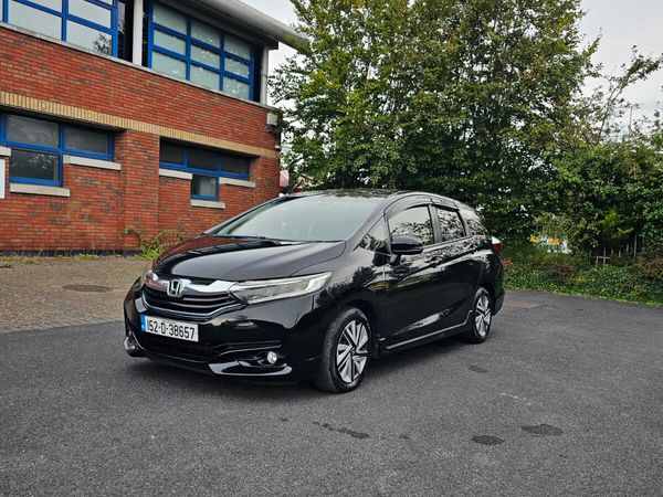 Honda Shuttle MPV, Petrol Hybrid, 2015, Black