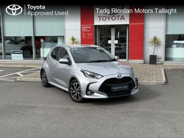 Toyota Yaris Hatchback, Petrol Hybrid, 2022, Silver