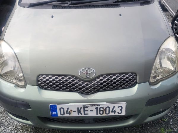 Toyota Yaris Hatchback, Petrol, 2004, Green