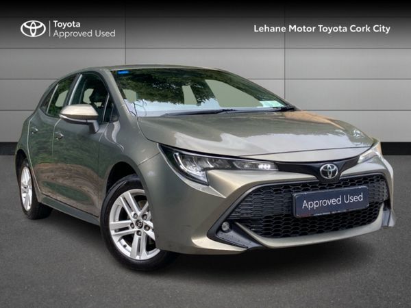 Toyota Corolla Hatchback, Petrol, 2019, Bronze
