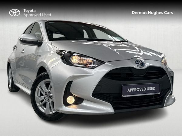 Toyota Yaris Hatchback, Petrol Hybrid, 2021, Silver