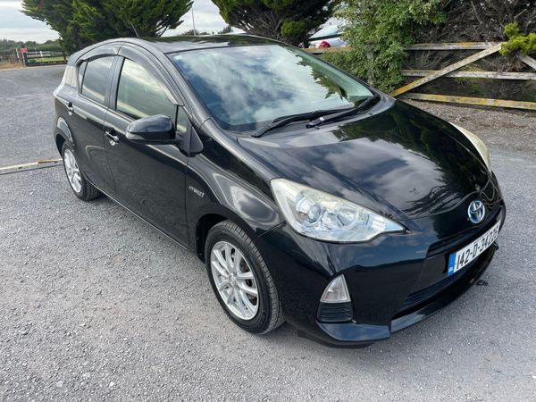 Toyota Aqua Hatchback, Petrol Hybrid, 2014, Black