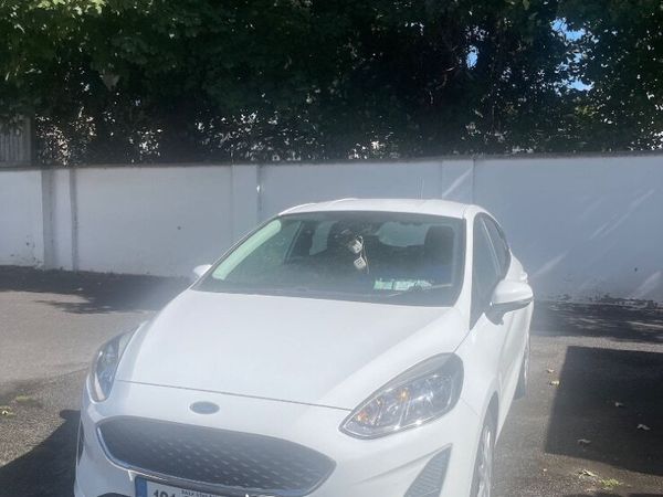 Ford Fiesta Hatchback, Petrol, 2019, White