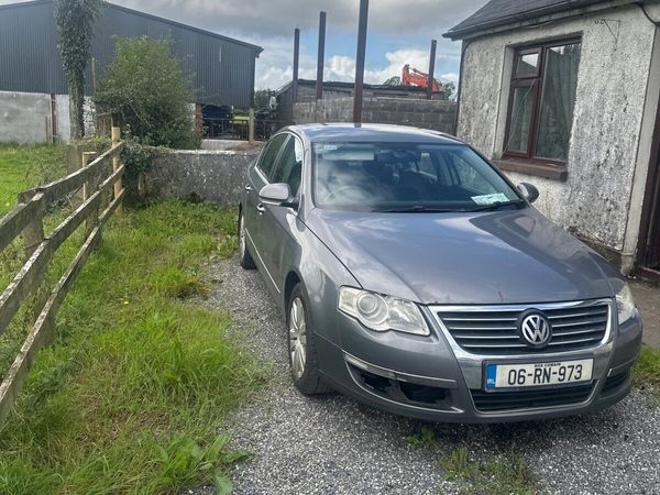 Volkswagen Passat Saloon, Diesel, 2006, Grey