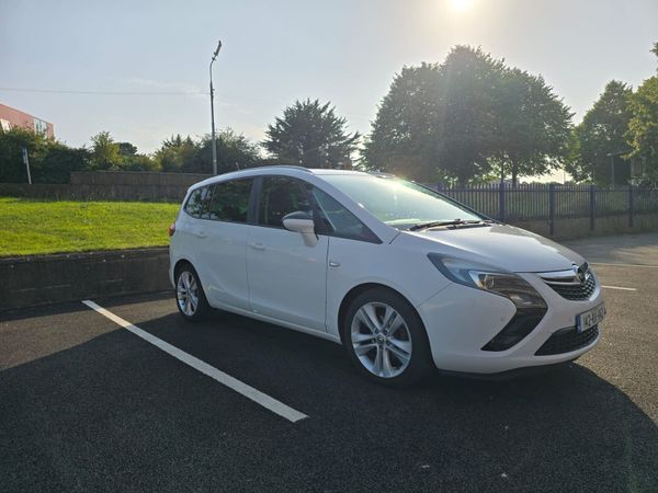 Vauxhall Zafira MPV, Diesel, 2014, White