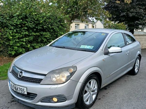 Opel Astra Hatchback, Petrol, 2008, Silver