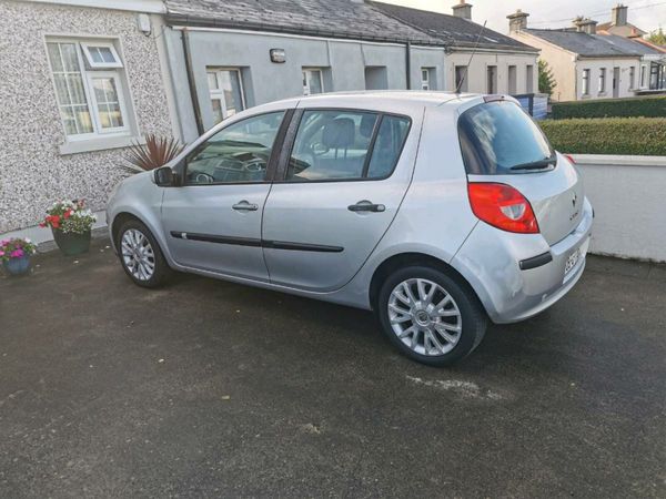 Renault Clio Hatchback, Petrol, 2008, Silver