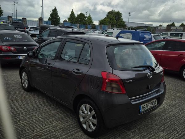 Toyota Yaris Hatchback, Diesel, 2009, Grey