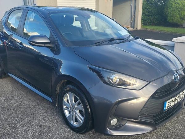 Toyota Yaris Hatchback, Petrol Hybrid, 2022, Grey