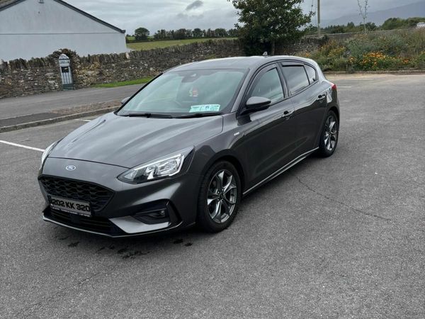 Ford Focus Hatchback, Diesel, 2020, Grey