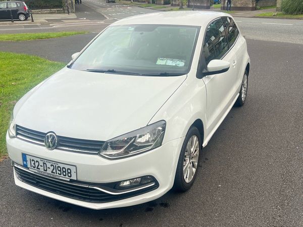 Volkswagen Polo Hatchback, Petrol, 2013, White