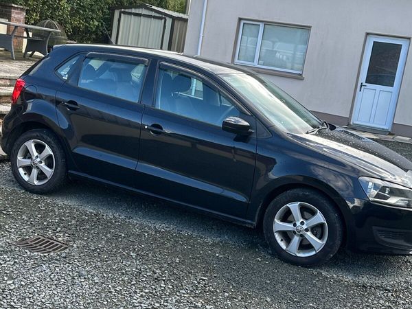 Volkswagen Polo Hatchback, Petrol, 2011, Black
