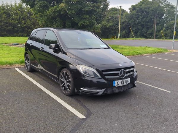 Mercedes-Benz B-Class MPV, Petrol, 2013, Black
