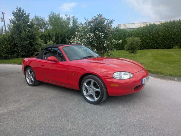 Mazda MX-5 Hatchback, Petrol, 1998, Red