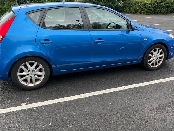 Hyundai i30 Hatchback, Petrol, 2010, Blue