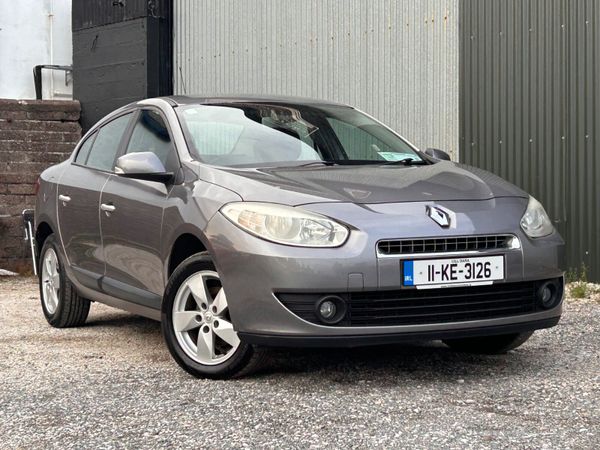 Renault Fluence Saloon, Diesel, 2011, Grey