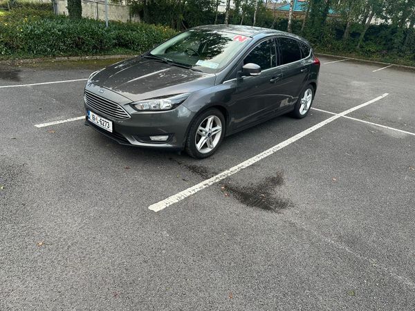 Ford Focus Hatchback, Petrol, 2016, Grey