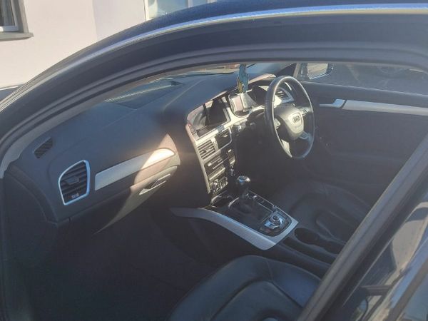 Audi A4 Saloon, Diesel, 2014, Blue
