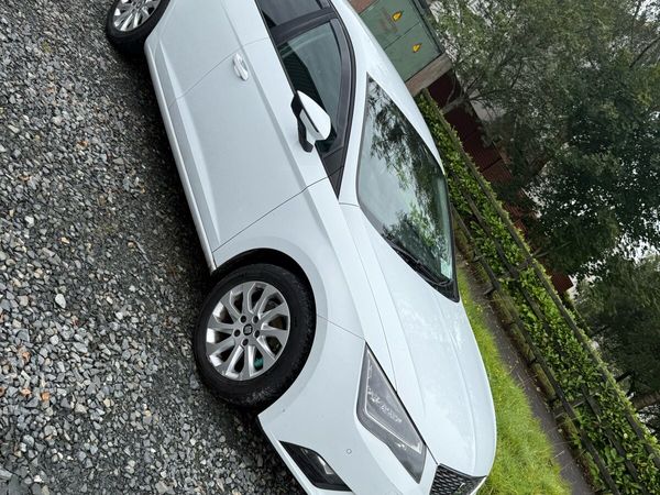 SEAT Leon Hatchback, Diesel, 2014, White