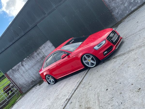 Audi A4 Saloon, Diesel, 2015, Red