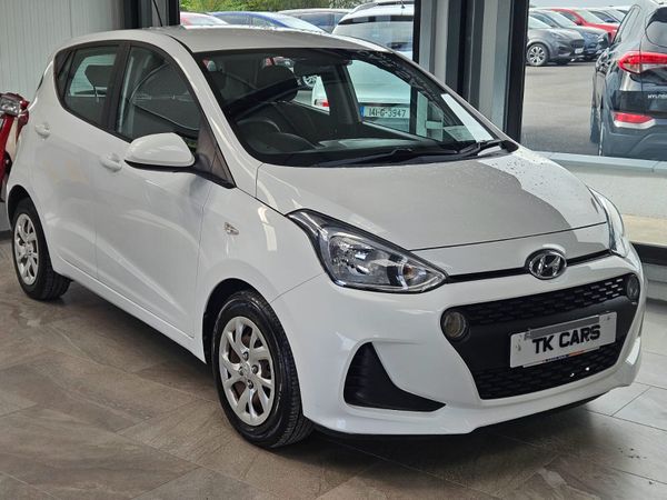 Hyundai i10 Hatchback, Petrol, 2018, White