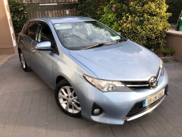 Toyota Auris Hatchback, Diesel, 2013, Blue