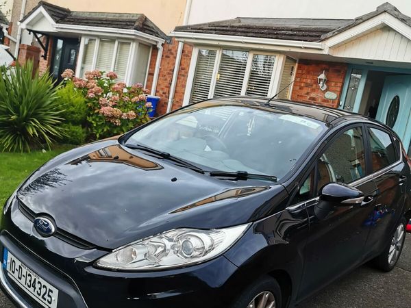 Ford Fiesta Hatchback, Petrol, 2010, Black