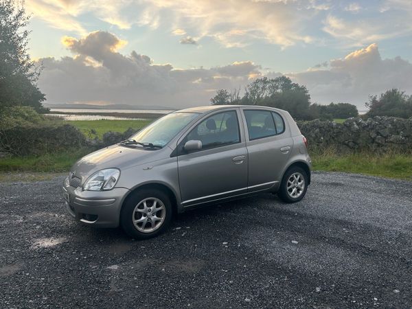 Toyota Yaris Hatchback, Petrol, 2006, Grey