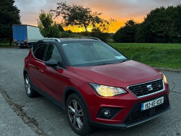 SEAT Arona SUV, Petrol, 2019, Red