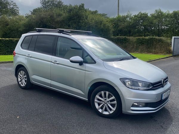 Volkswagen Touran MPV, Diesel, 2017, Grey