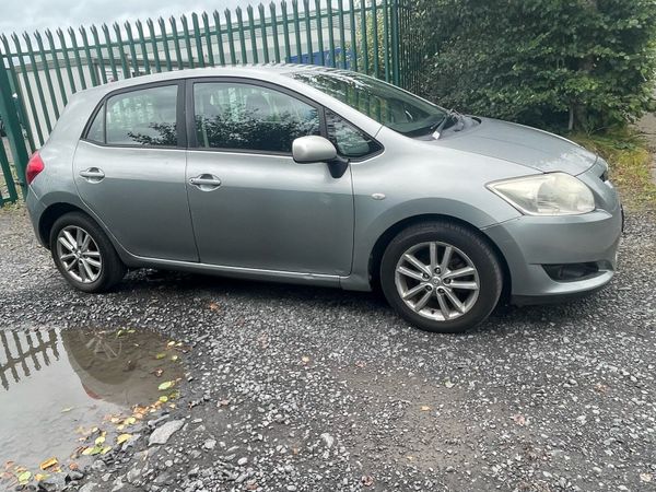 Toyota Auris Hatchback, Petrol, 2009, Silver