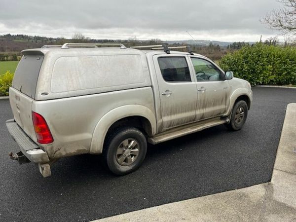 Toyota Hilux Crew Cab, Diesel, 2011, Silver