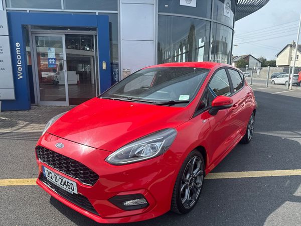 Ford Fiesta Hatchback, Petrol, 2021, Red