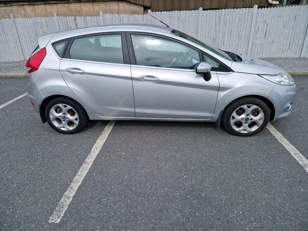 Ford Fiesta Hatchback, Petrol, 2010, Silver