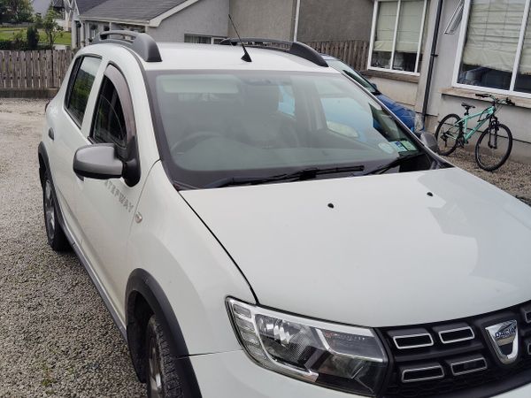 Dacia Sandero Stepway Hatchback, Diesel, 2017, White