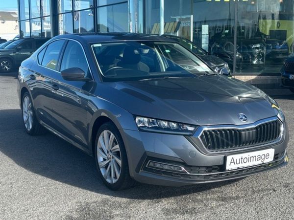 Skoda Octavia Saloon, Petrol, 2022, Grey