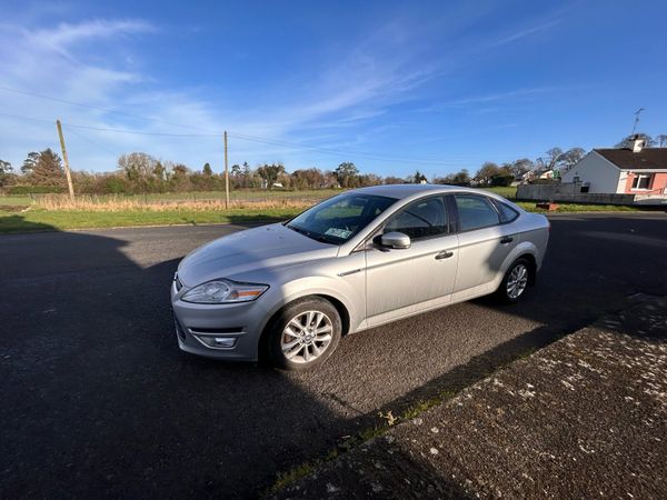 Ford Mondeo Saloon, Diesel, 2013, Silver