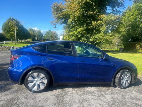 Tesla Model Y MPV, Electric, 2023, Blue