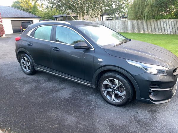 Kia XCeed Hatchback, Petrol, 2022, Black
